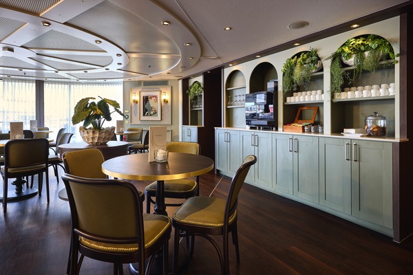 Riviera Travel MS Lord Byron Bistro 0.jpg